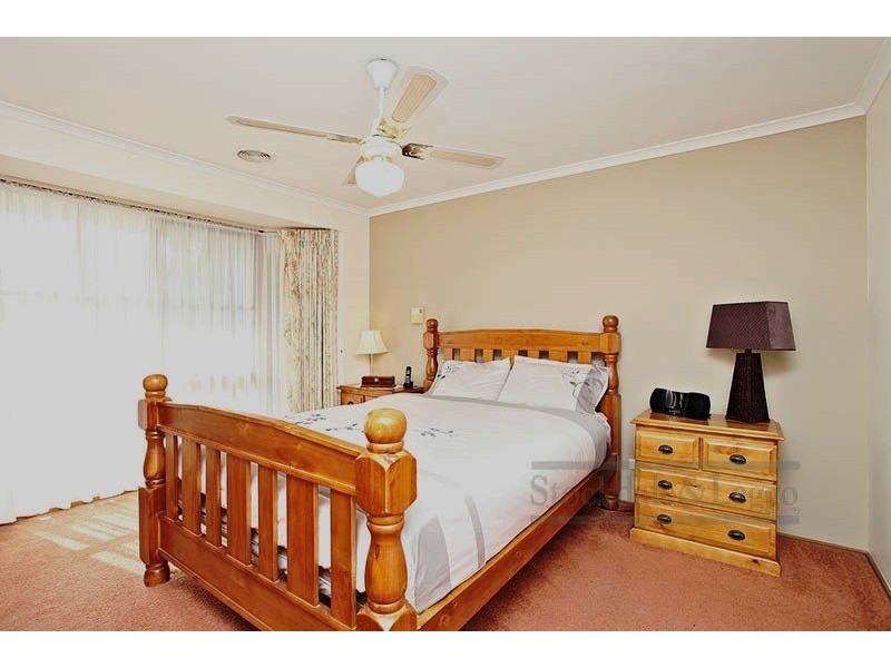 5 St Andrews Drive, Werribee VIC 3030