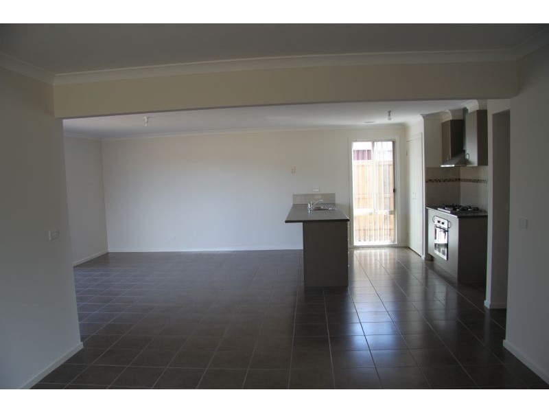 35 Holland Crescent, Truganina VIC 3029