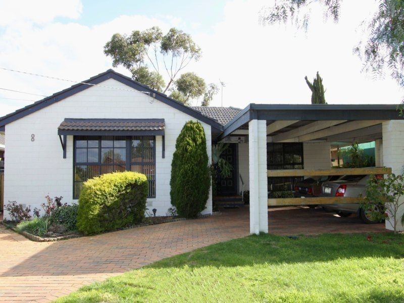8 Barrot Avenue, Hoppers Crossing VIC 3029
