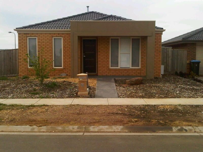 10 Poa Link, Wyndham Vale VIC 3024