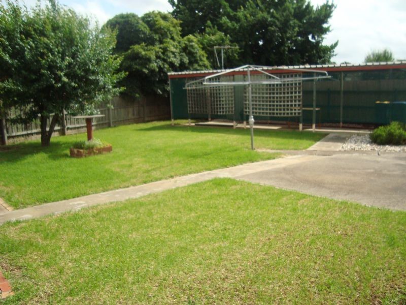 5 Richmond Crescent, Werribee VIC 3030