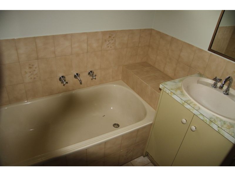 33 Kimberley Road, Werribee VIC 3030