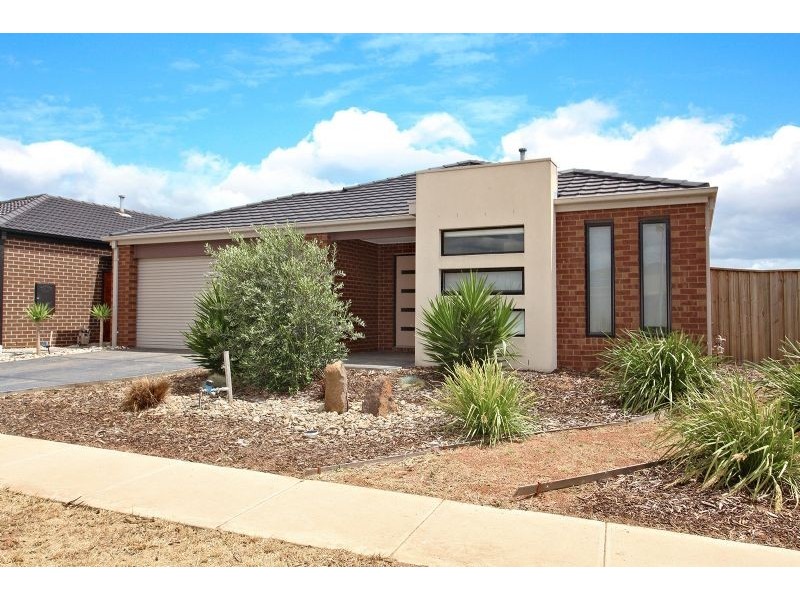 21 Gungurra Grove, Wyndham Vale VIC 3024