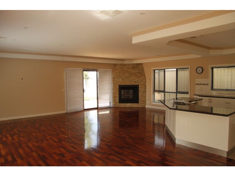 93 Hemsley Promenade, Point Cook VIC 3030