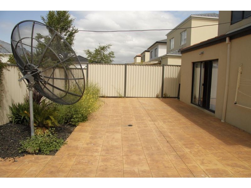 93 Hemsley Promenade, Point Cook VIC 3030