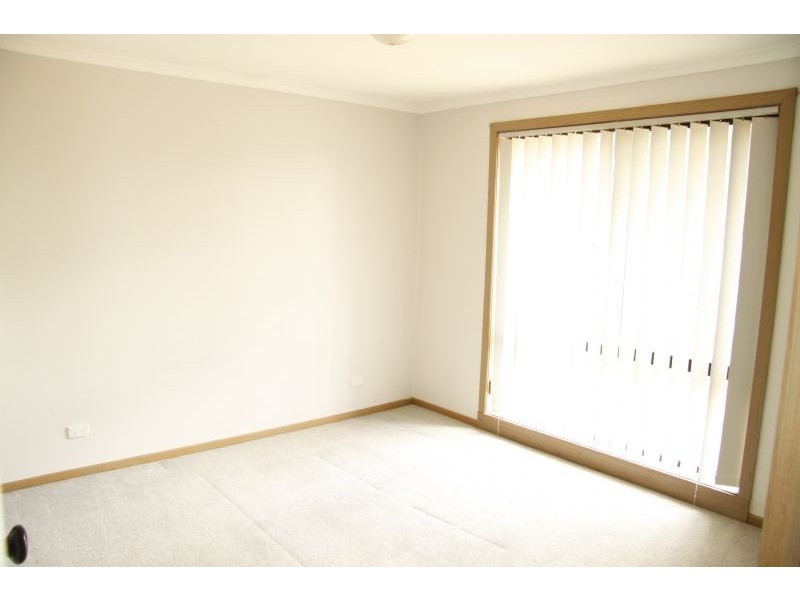 24 Kathleen Crescent, Hoppers Crossing VIC 3029