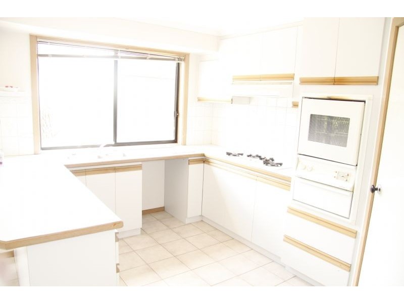 24 Kathleen Crescent, Hoppers Crossing VIC 3029