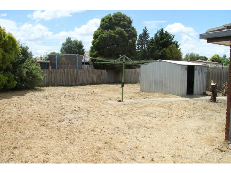 24 Kathleen Crescent, Hoppers Crossing VIC 3029