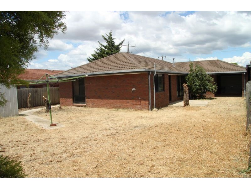 24 Kathleen Crescent, Hoppers Crossing VIC 3029