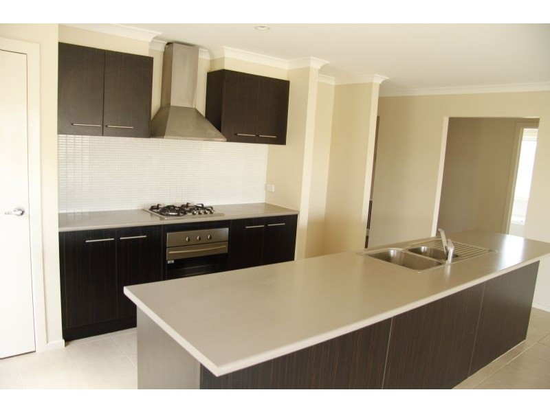 24 Circuit Drive, Truganina VIC 3029