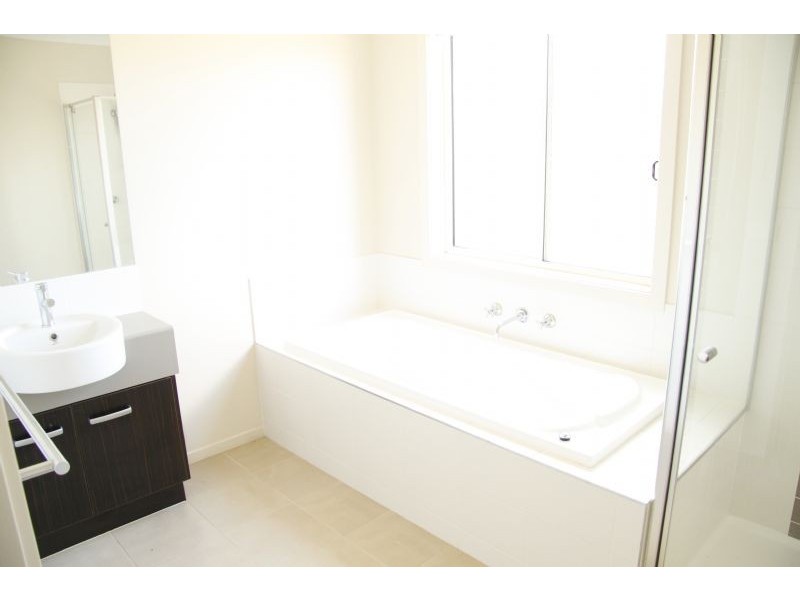 24 Circuit Drive, Truganina VIC 3029