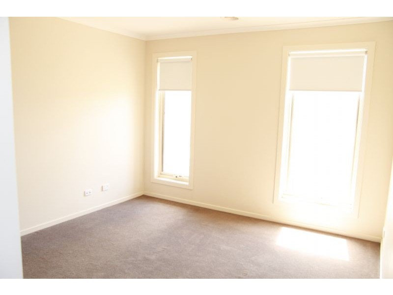 24 Circuit Drive, Truganina VIC 3029