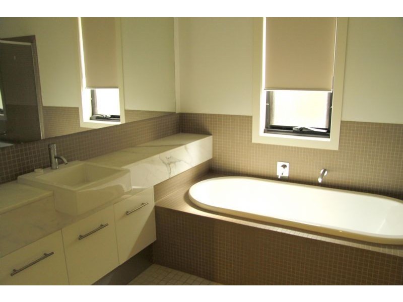 58 Signature Bvld, Sanctuary Lakes VIC 3030