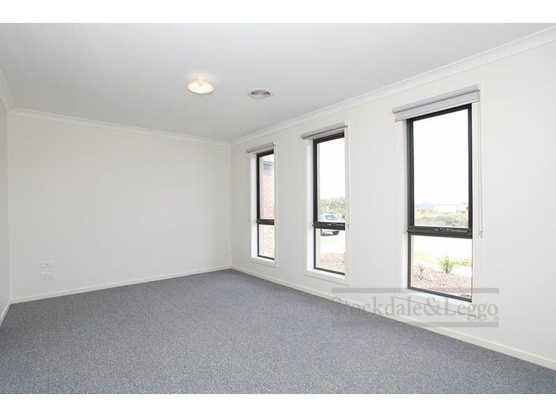 142 Riversdale Drive, Tarneit VIC 3029