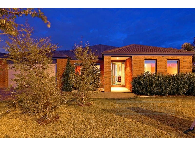 35 Menzies Avenue, Point Cook VIC 3030