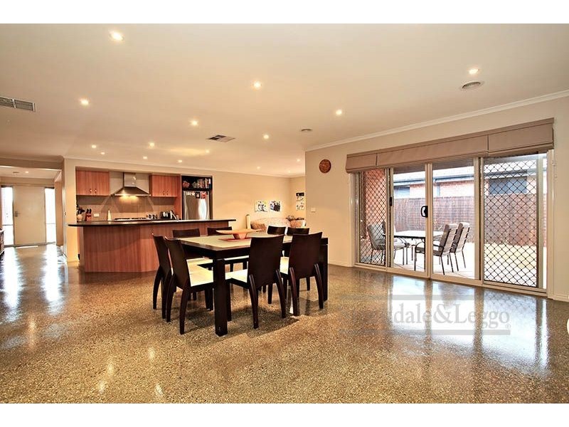 35 Menzies Avenue, Point Cook VIC 3030