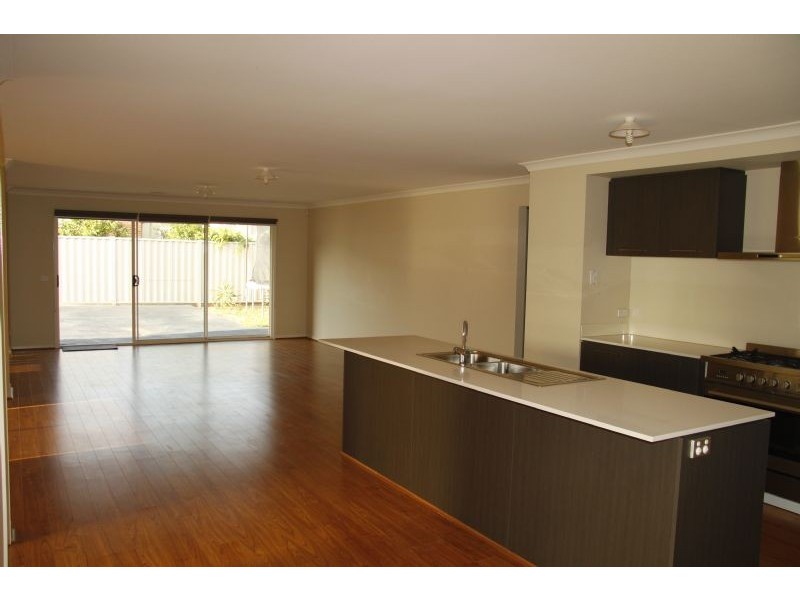 5 Nevis Place, Taylors Hill VIC 3037