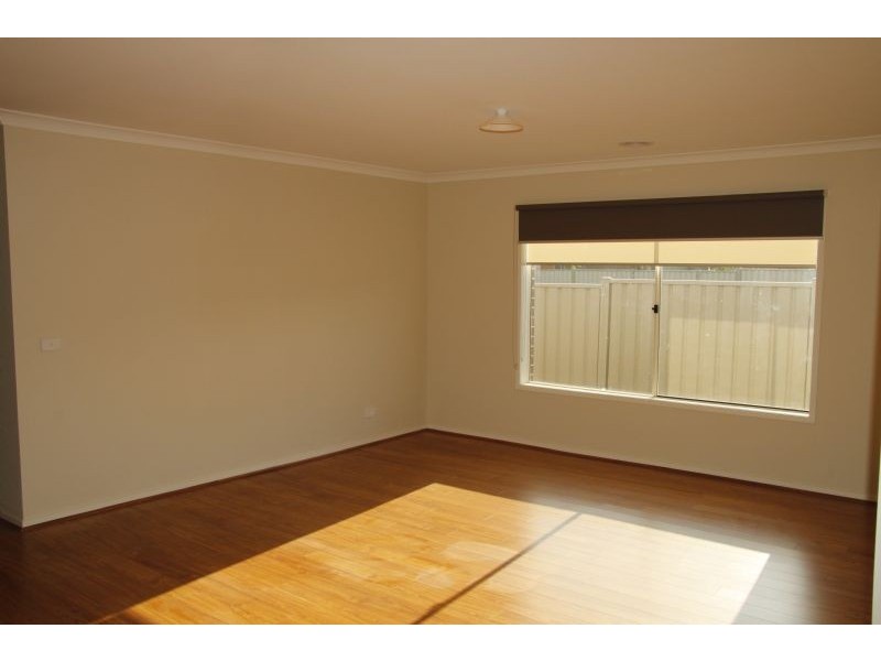 5 Nevis Place, Taylors Hill VIC 3037