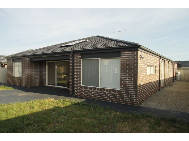 5 Nevis Place, Taylors Hill VIC 3037