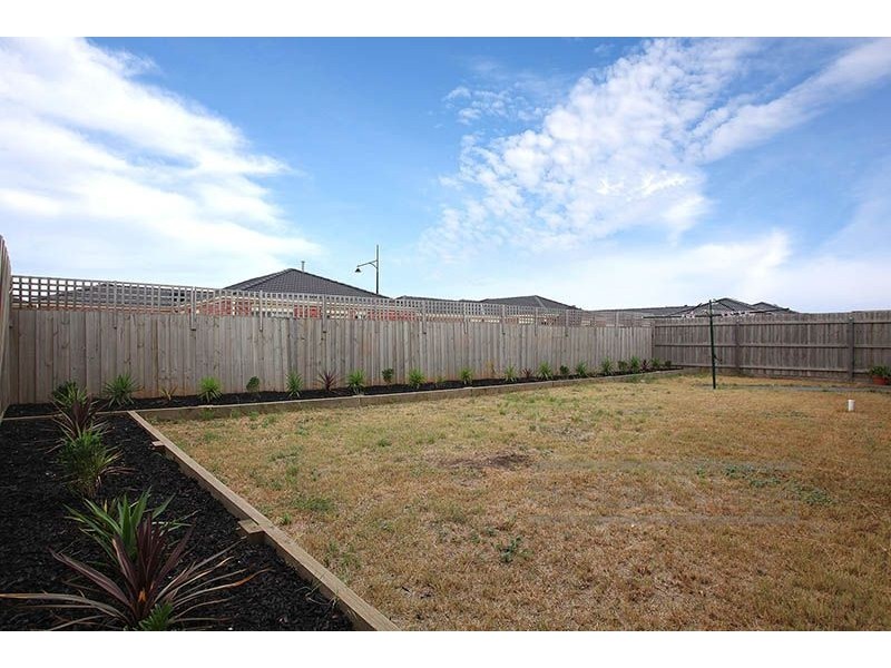 5 Saddle Wynd, Truganina VIC 3029