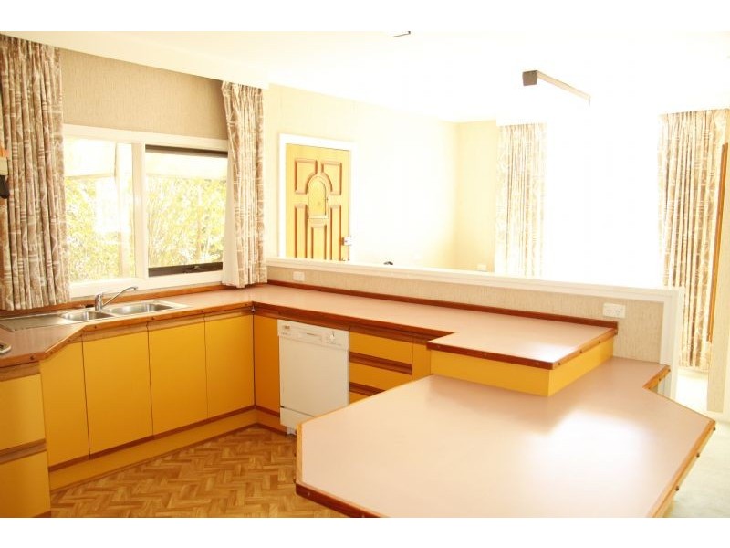 24 Thorpe Ave, Hoppers Crossing VIC 3029