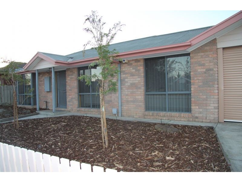 8 Thames Blvd, Tarneit VIC 3029