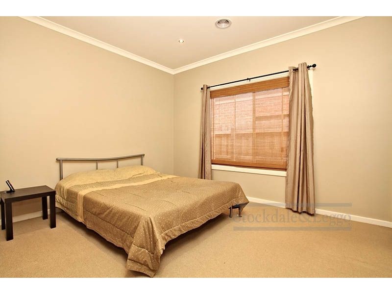 2/77 Honour Avenue, Wyndham Vale VIC 3024