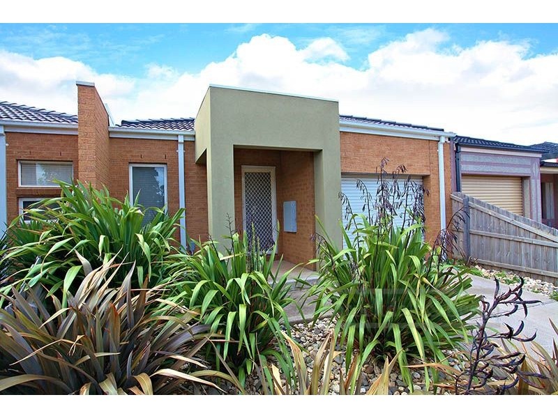 2/77 Honour Avenue, Wyndham Vale VIC 3024