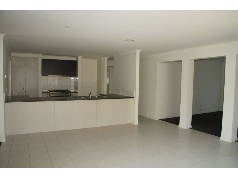 3 Kingbird Ave, Tarneit VIC 3029