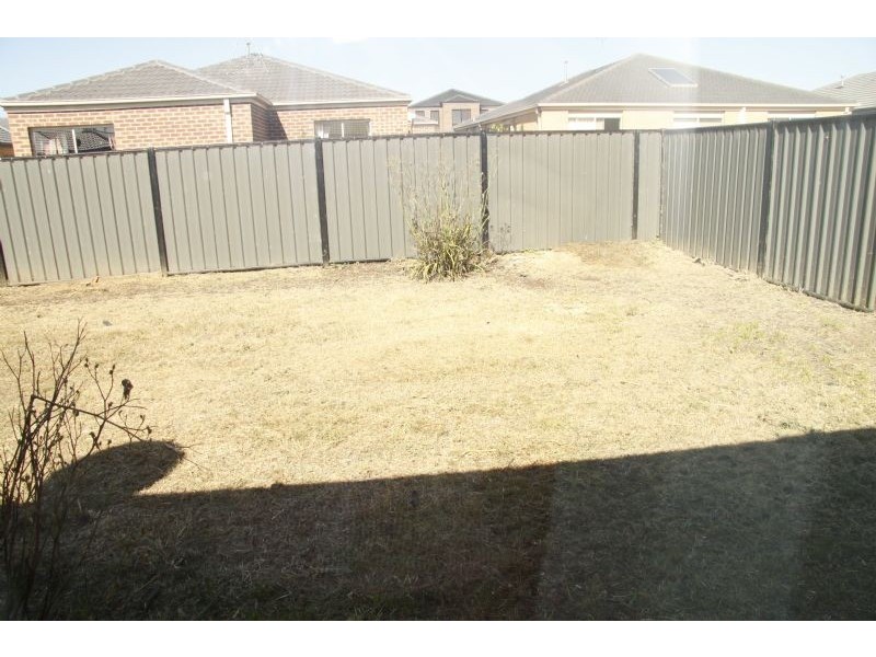 3 Kingbird Ave, Tarneit VIC 3029