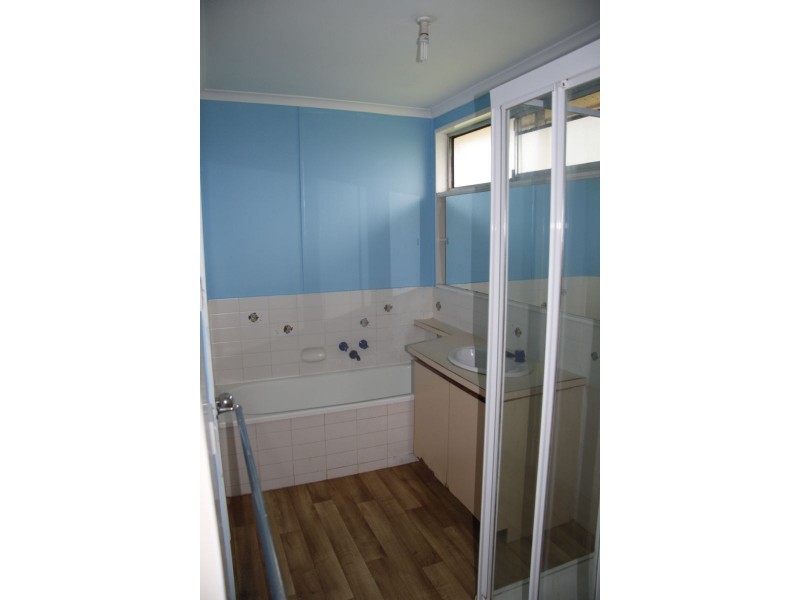 1 McNamara Rd, Laverton VIC 3028