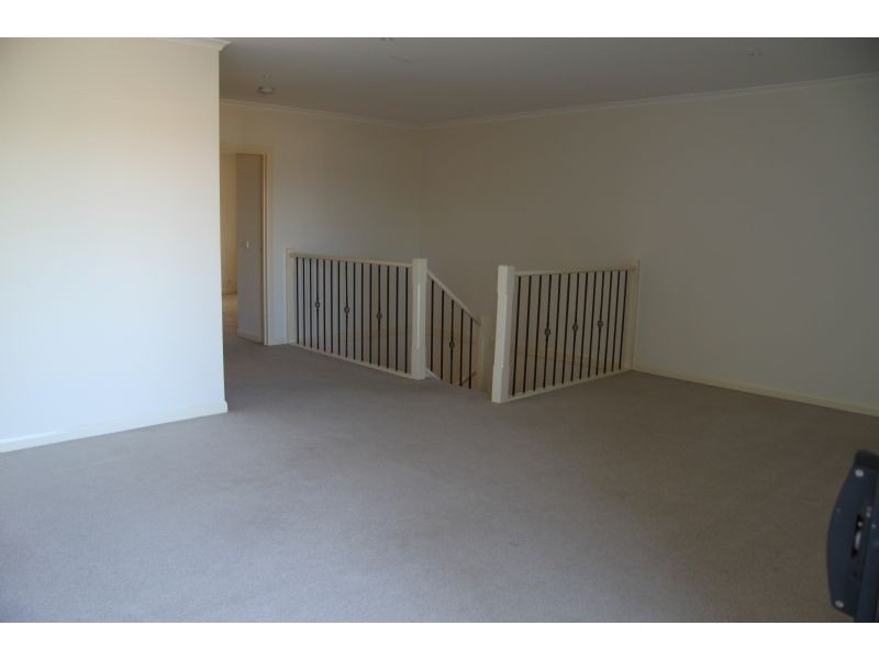 8 Scrubwren Drive, Williams Landing VIC 3027