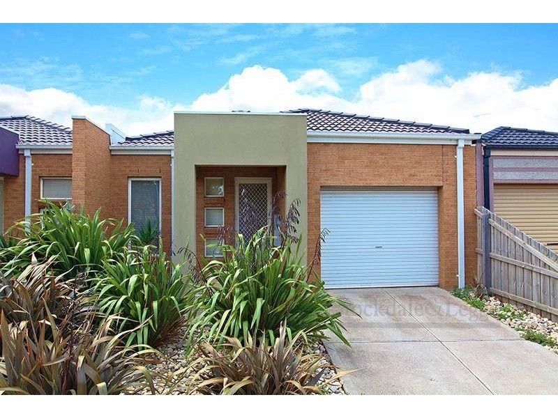 2/77 Honour Avenue, Wyndham Vale VIC 3024