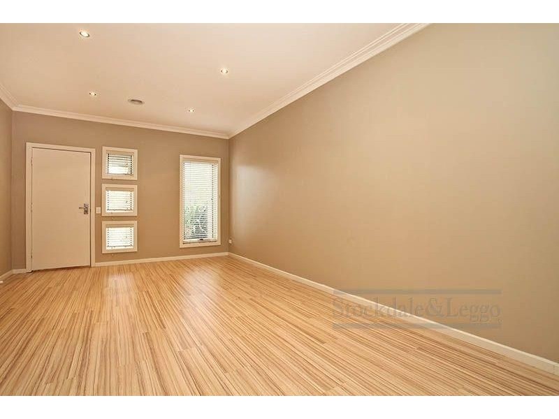 2/77 Honour Avenue, Wyndham Vale VIC 3024