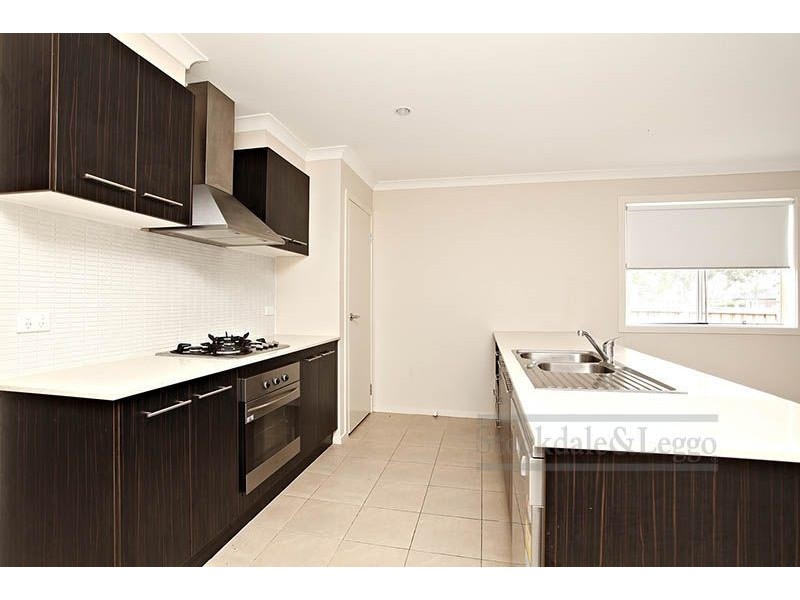 10 Poa Link, Wyndham Vale VIC 3024