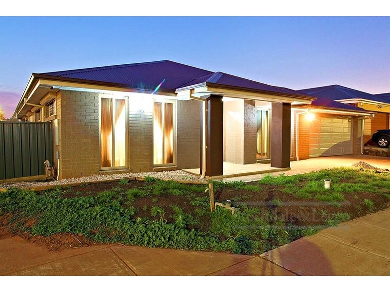 7 Carisbrook Circuit, Truganina VIC 3029