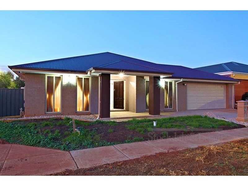 7 Carisbrook Circuit, Truganina VIC 3029