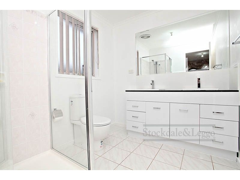 4 Alsace Avenue, Hoppers Crossing VIC 3029