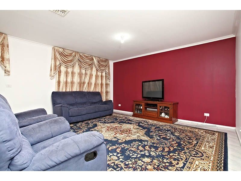 4 Alsace Avenue, Hoppers Crossing VIC 3029
