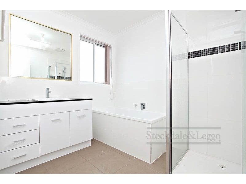 4 Alsace Avenue, Hoppers Crossing VIC 3029