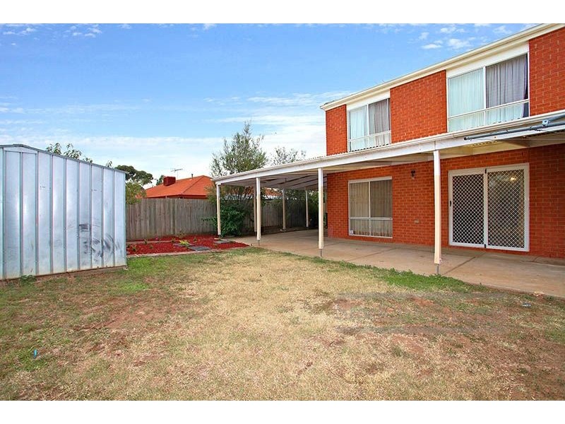 4 Alsace Avenue, Hoppers Crossing VIC 3029