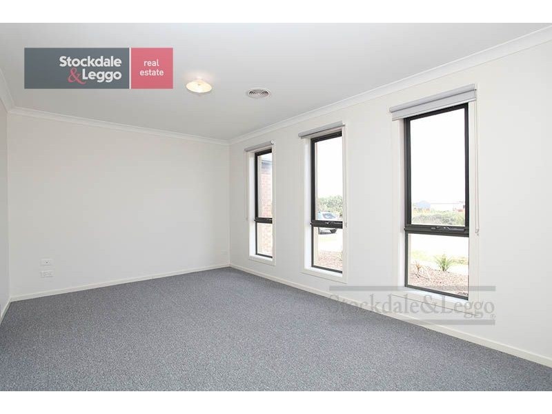 142 Riversdale Drive, Tarneit VIC 3029