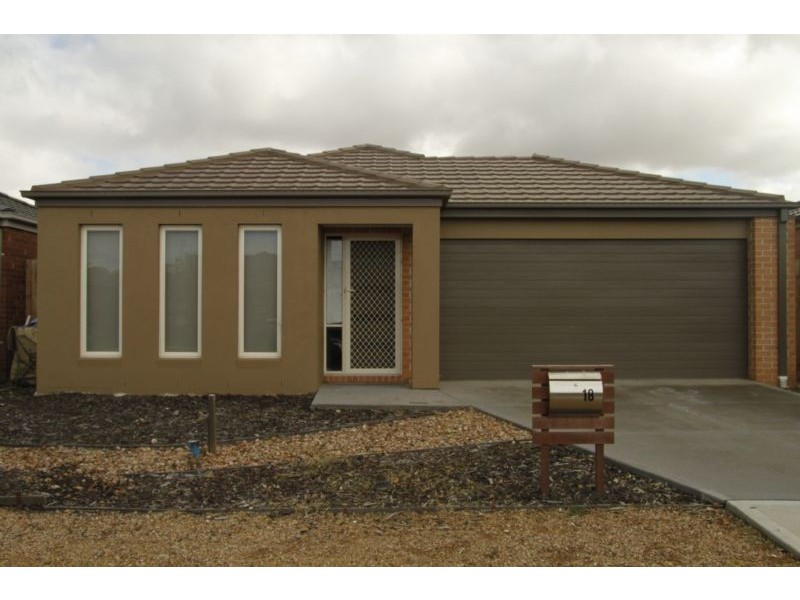 18 Phillip Drive, Wyndham Vale VIC 3024