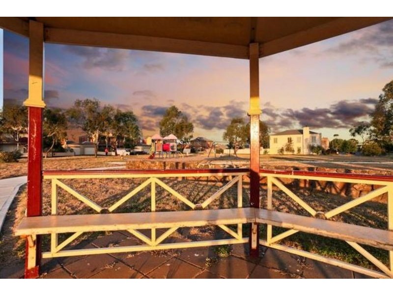 12 Franklin Boulevard, Hoppers Crossing VIC 3029