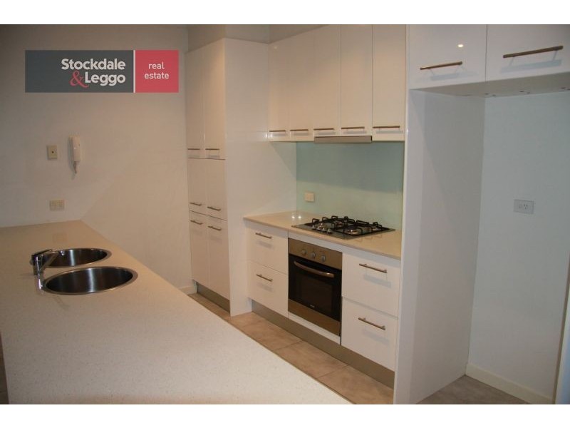 15 Signature Blvd, Sanctuary Lakes VIC 3030