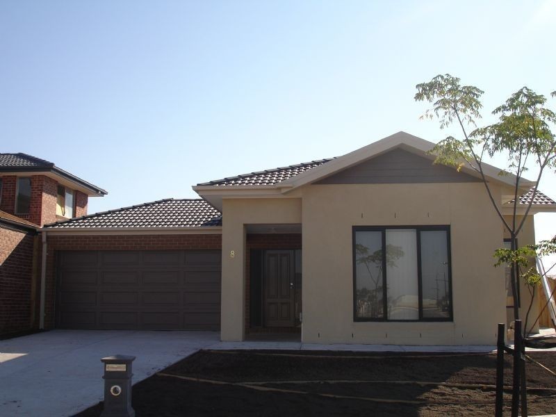 8 Kenton Ave, Williams Landing VIC 3027