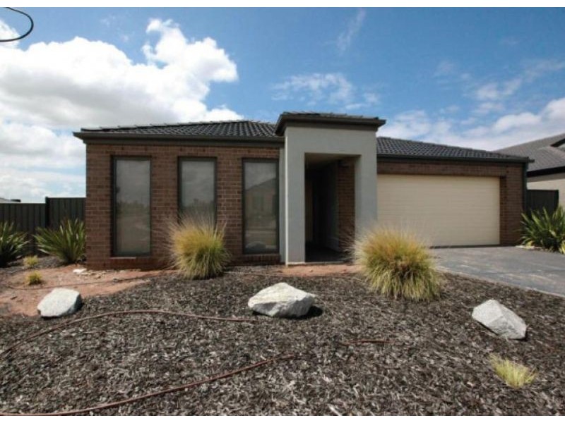 42 Danfield Drive, Tarneit VIC 3029