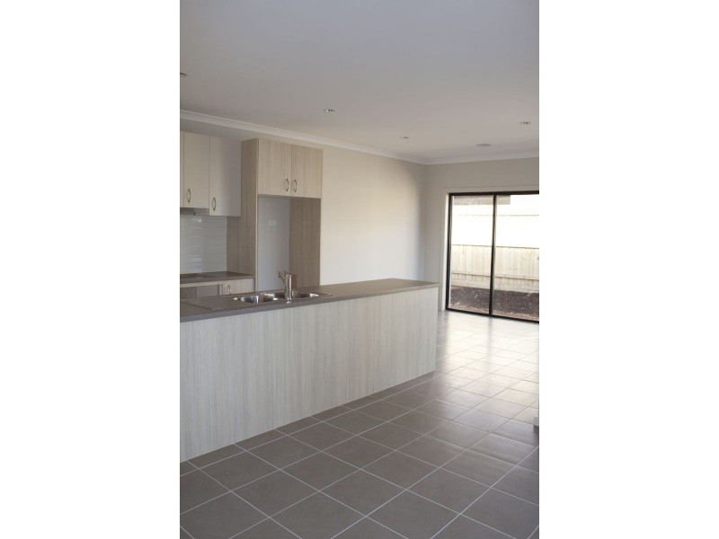 6/49-55 Rosella Ave, Werribee VIC 3030