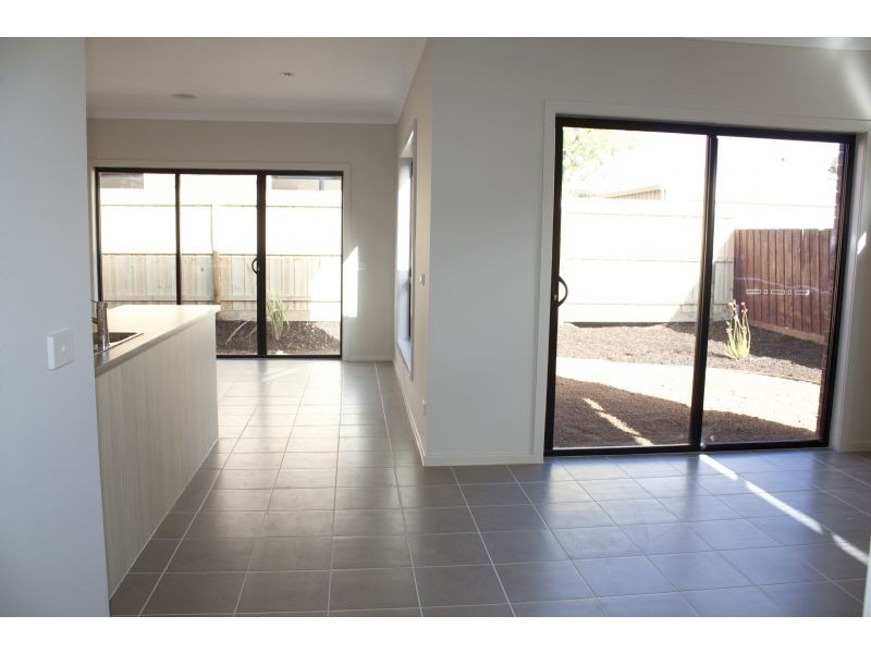 6/49-55 Rosella Ave, Werribee VIC 3030