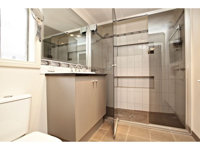 10 Bridlepath Drive, Truganina VIC 3029